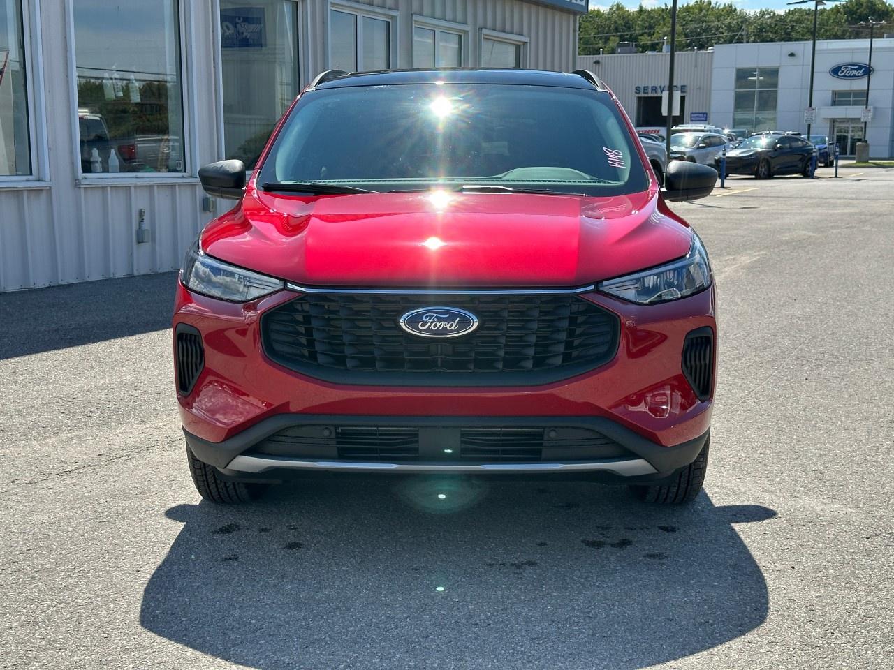 2025 Ford Escape Active AWD Photo2