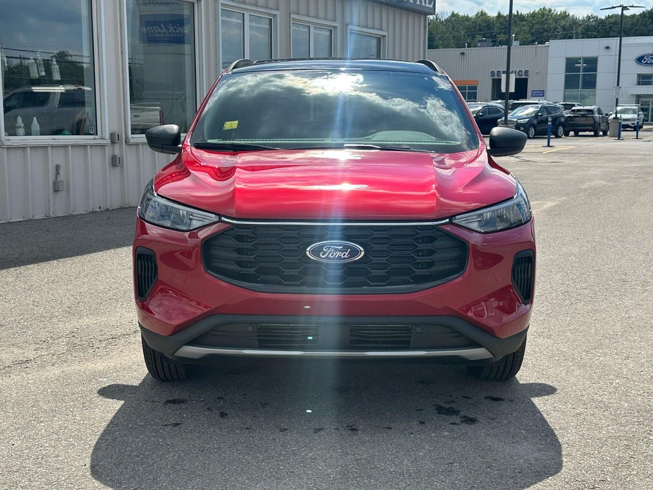 2025 Ford Escape ST-Line AWD Photo2