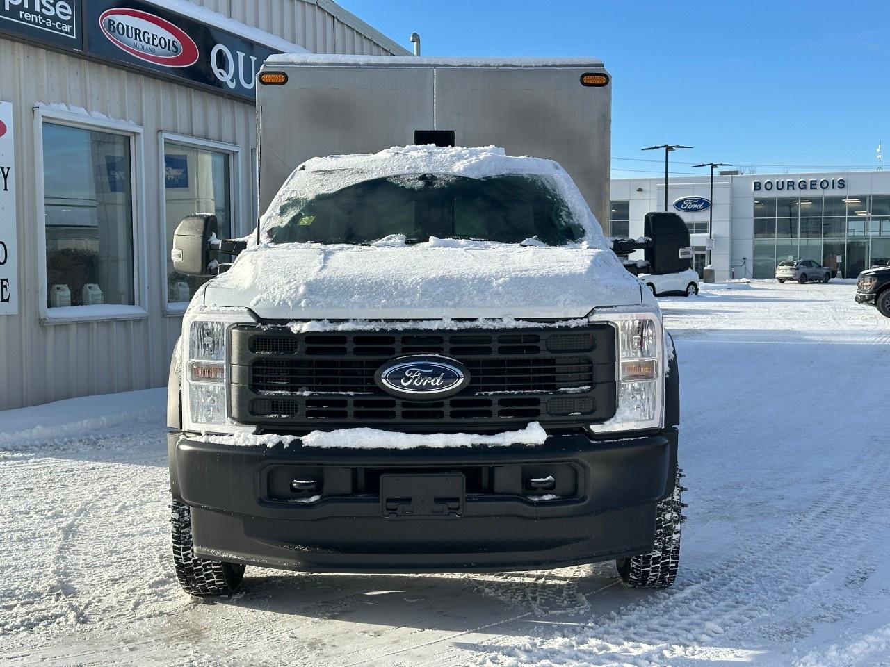 2026 Ford F-550 Super Duty DRW XL 4WD Crew Cab 203" WB 84" CA Photo