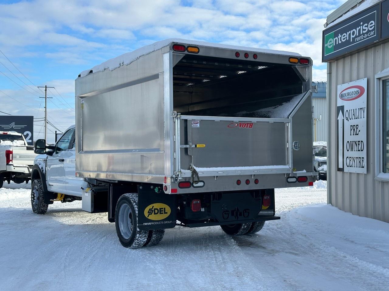2026 Ford F-550 Super Duty DRW XL 4WD Crew Cab 203" WB 84" CA Photo