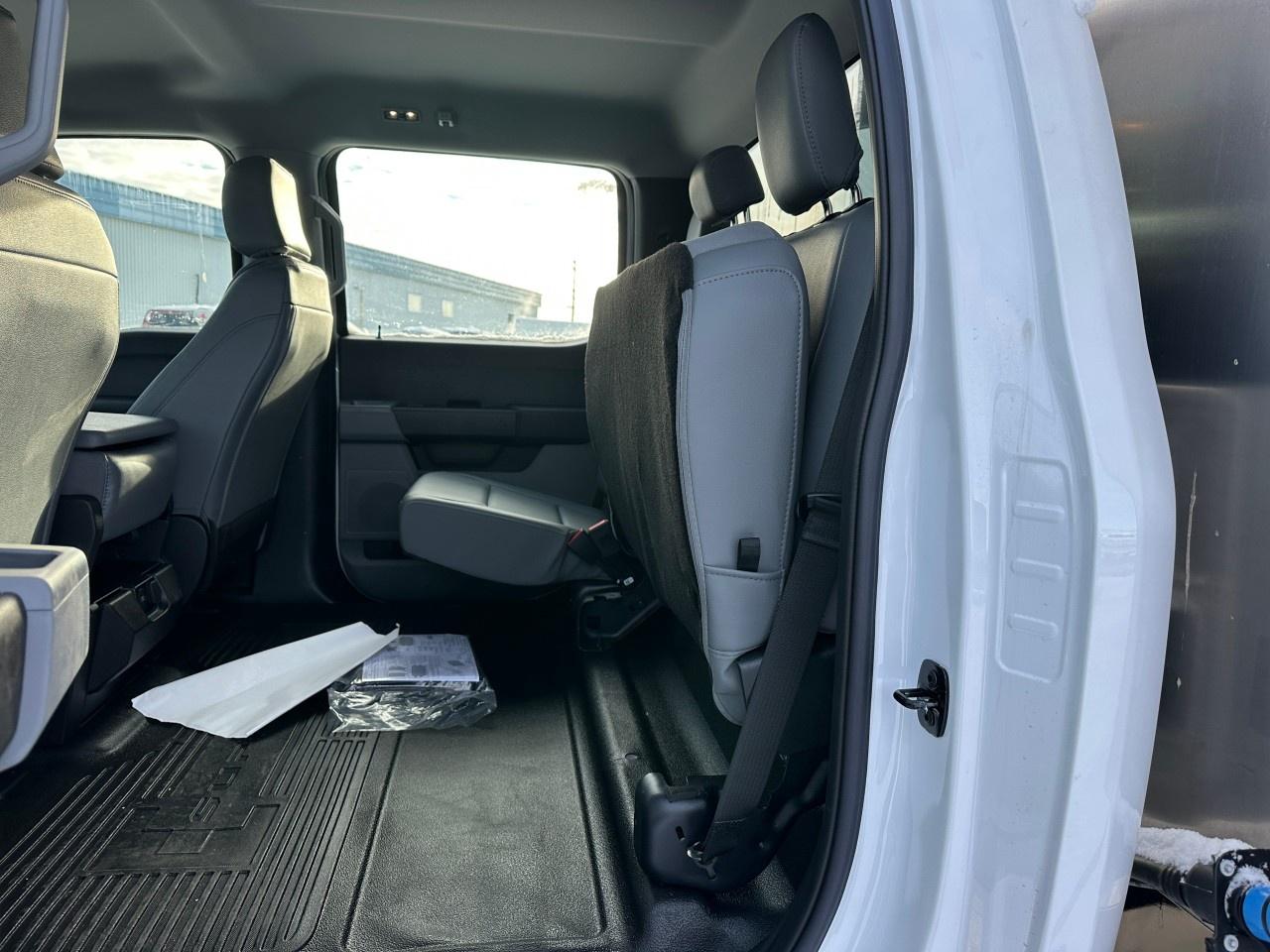 2026 Ford F-550 Super Duty DRW XL 4WD Crew Cab 203" WB 84" CA Photo