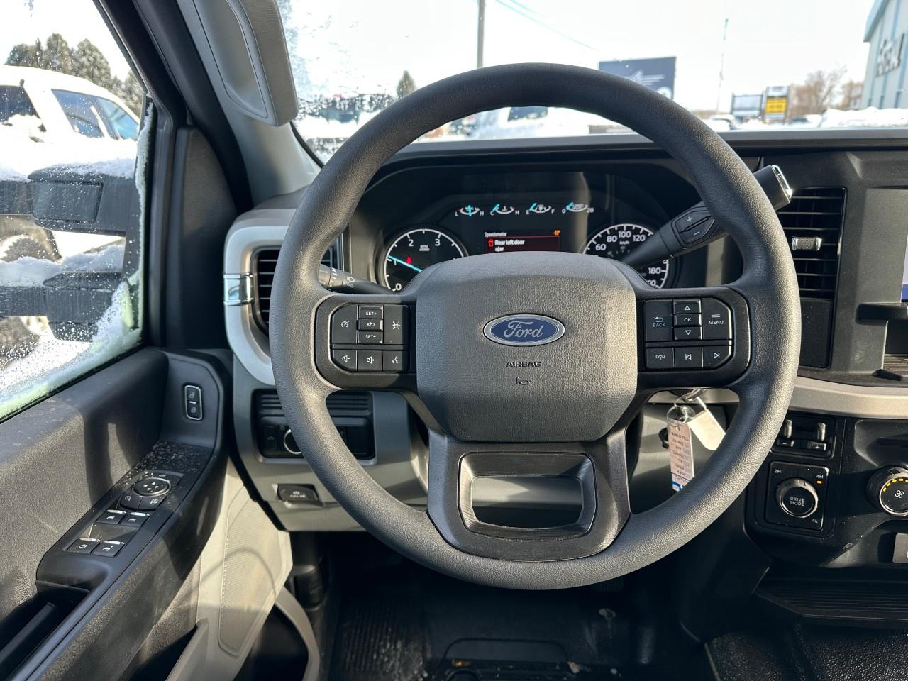 2026 Ford F-550 Super Duty DRW XL 4WD Crew Cab 203" WB 84" CA Photo