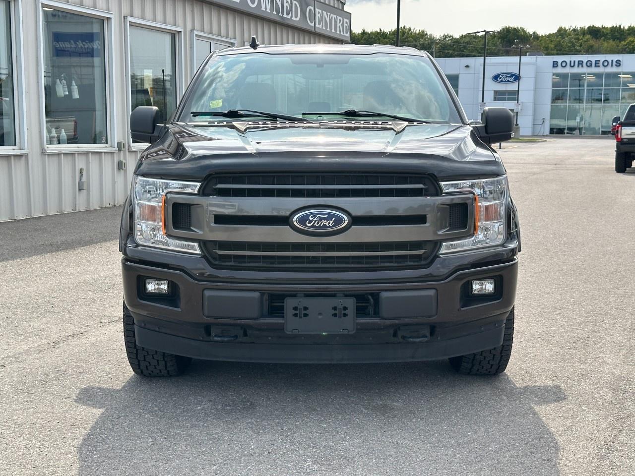 2018 Ford F-150 XLT 4WD SuperCrew 5.5' Box Photo2