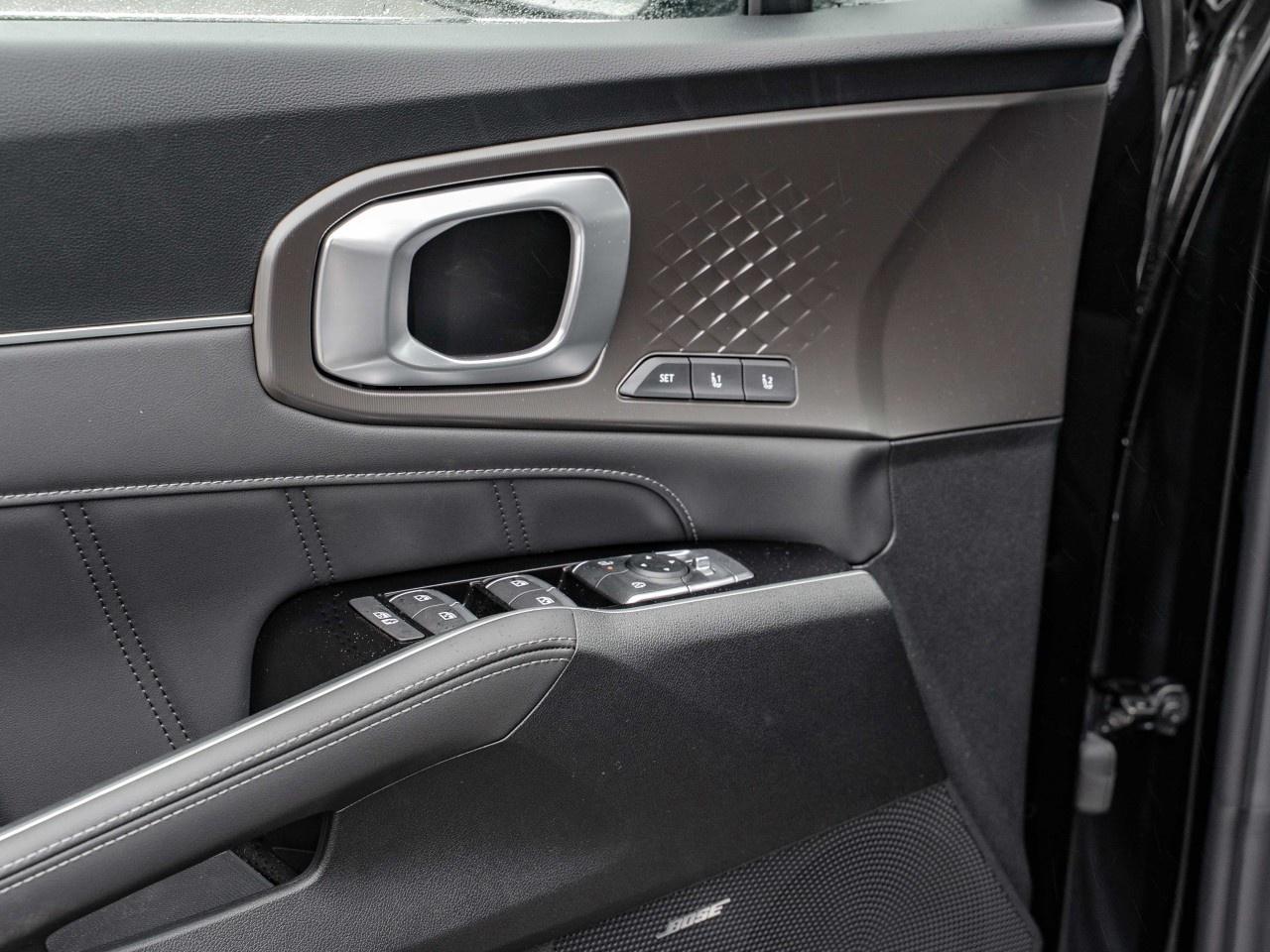 2026 Kia Sorento Plug-In Hybrid SX AWD Photo