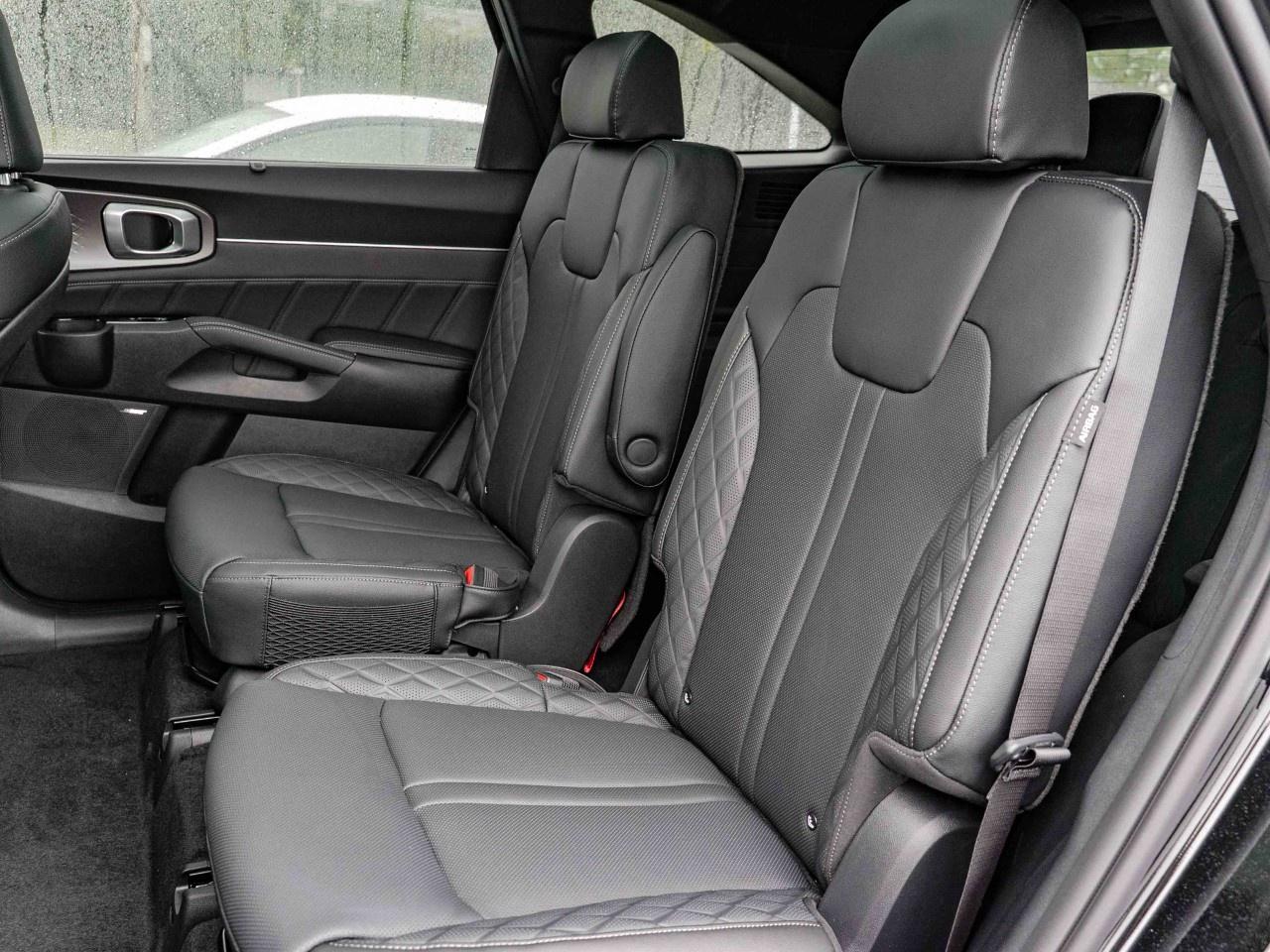 2026 Kia Sorento Plug-In Hybrid SX AWD Photo