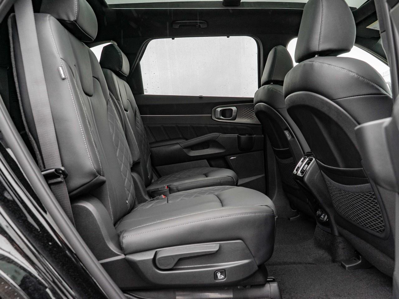 2026 Kia Sorento Plug-In Hybrid SX AWD Photo