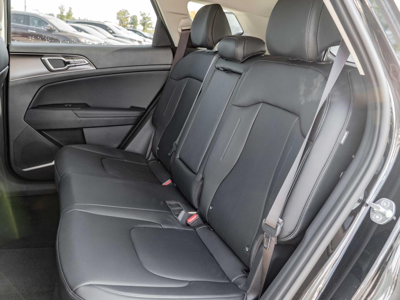 2026 Kia Sportage Plug-In Hybrid EX AWD Photo