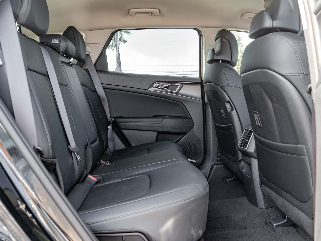 2026 Kia Sportage Plug-In Hybrid EX AWD Photo