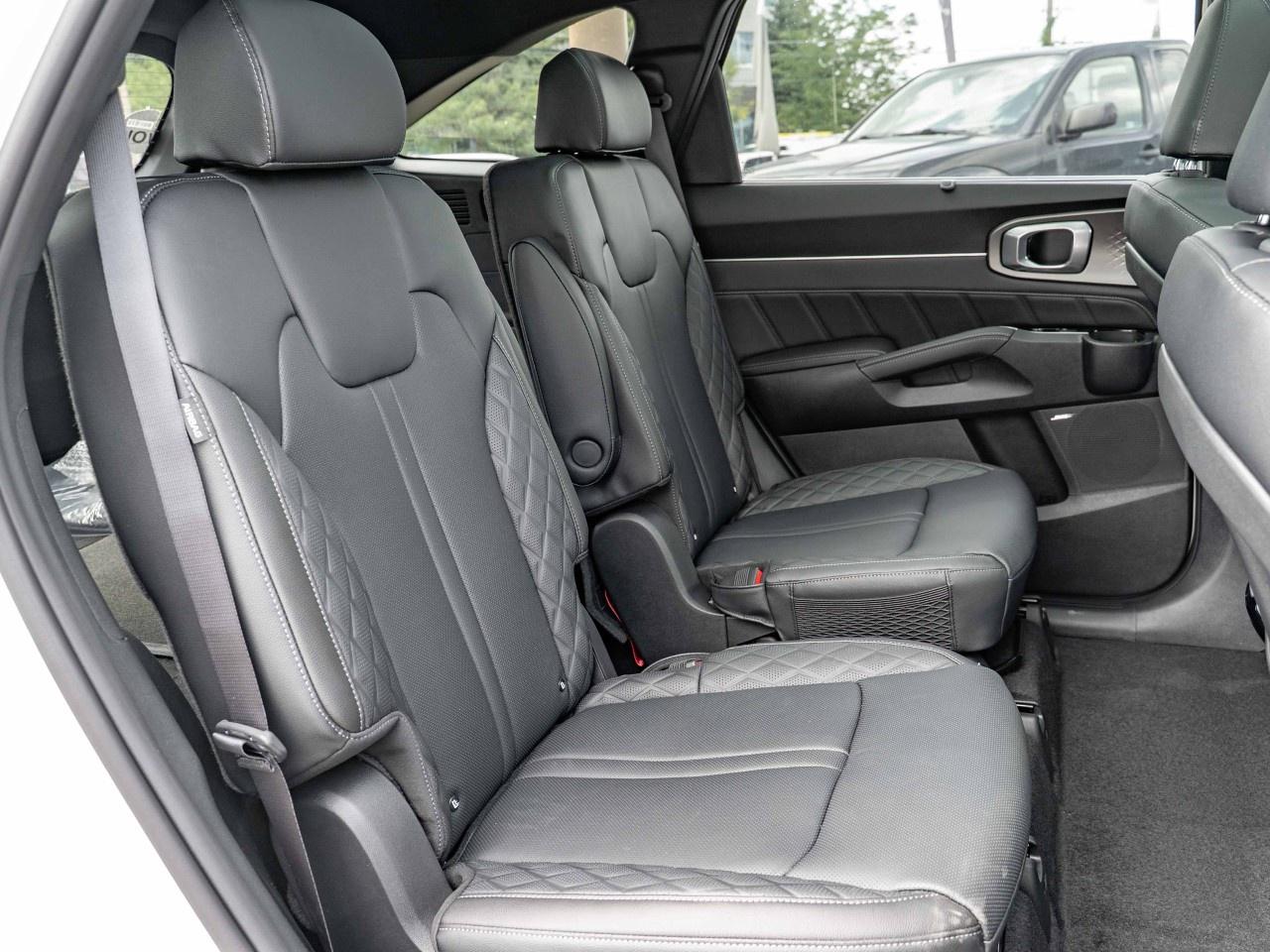 2026 Kia Sorento Plug-In Hybrid SX AWD Photo