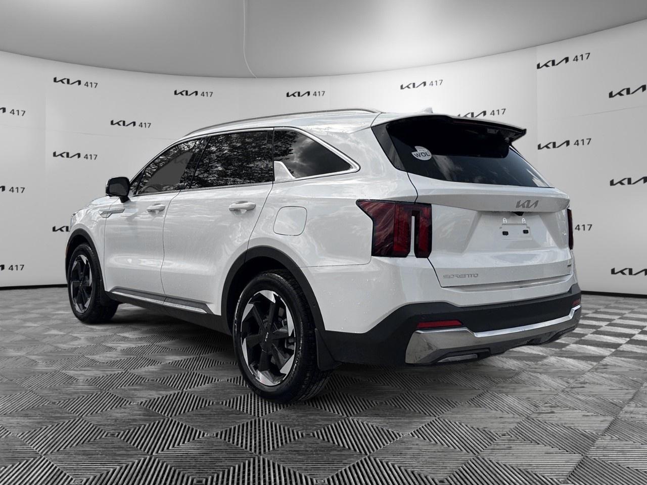 2026 Kia Sorento Plug-In Hybrid SX AWD Photo2