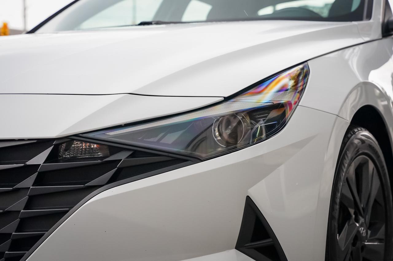2021 Hyundai Elantra SEL Photo