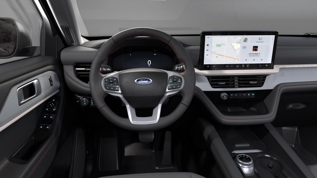 2025 Ford Explorer Active Photo5