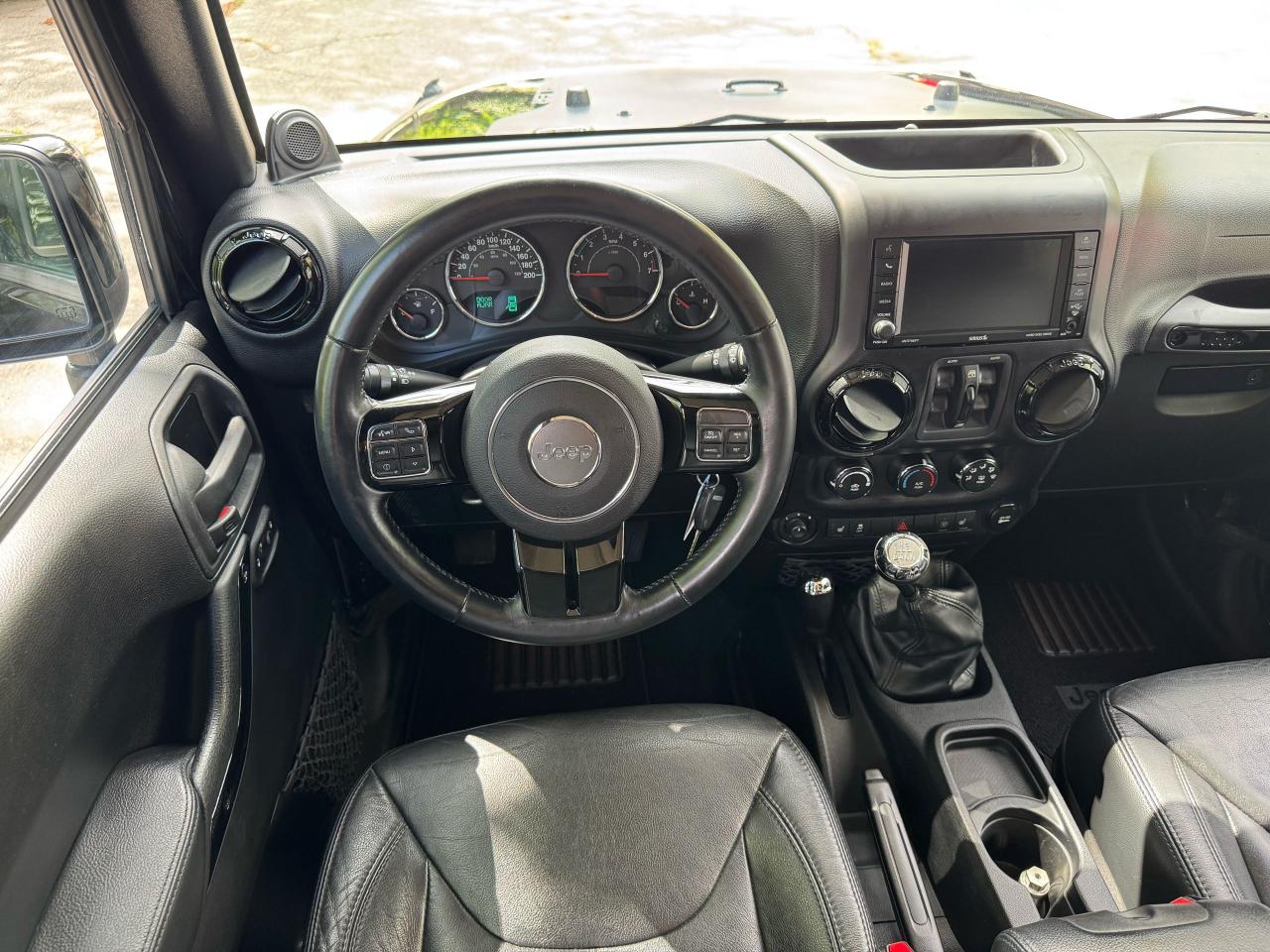 2014 Jeep Wrangler SAHARA - 4X4 - Photo #10