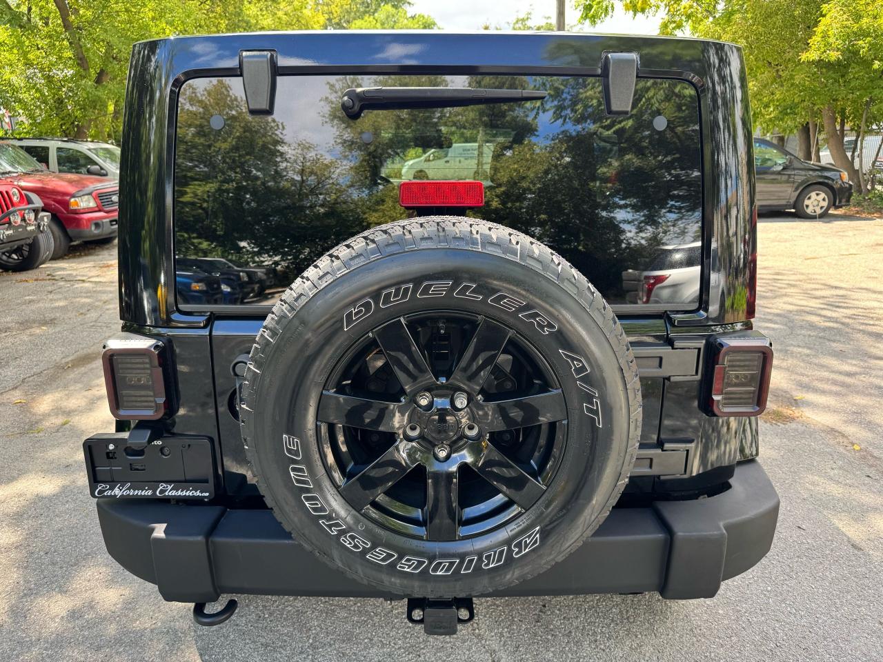 2014 Jeep Wrangler SAHARA - 4X4 - Photo #4