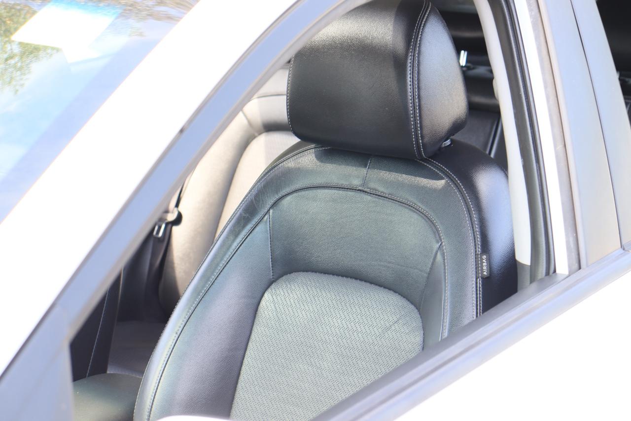 2018 Hyundai KONA Ultimate | AWD | Leather | Roof | Nav | Cam | BSM Photo60