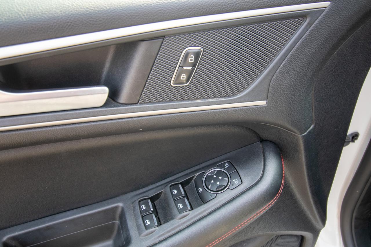 2022 Ford Edge ST LINE AWD Photo5