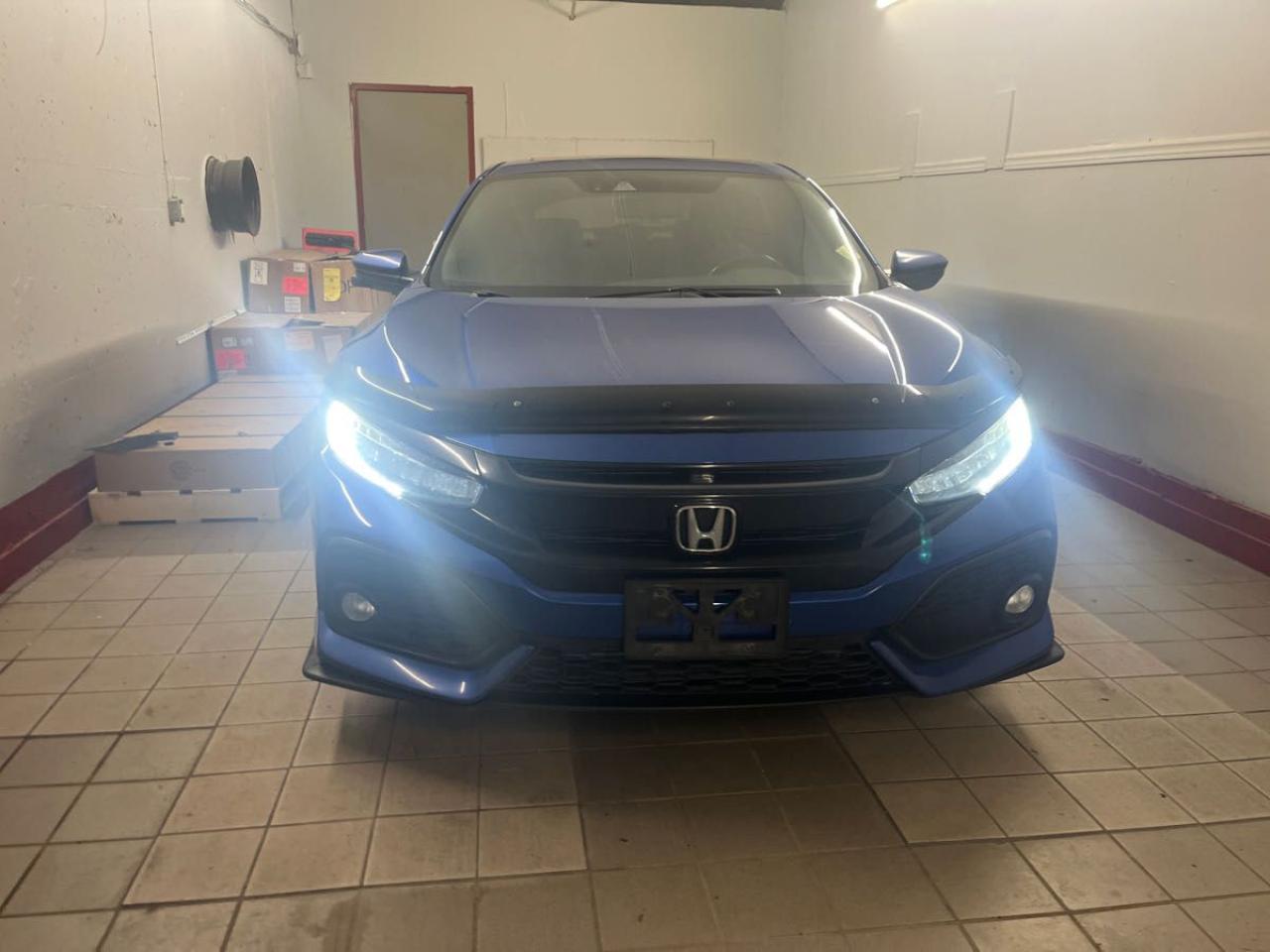 2018 Honda Civic Sport Touring | Auto | Leather | Roof | Nav | Cam Photo14