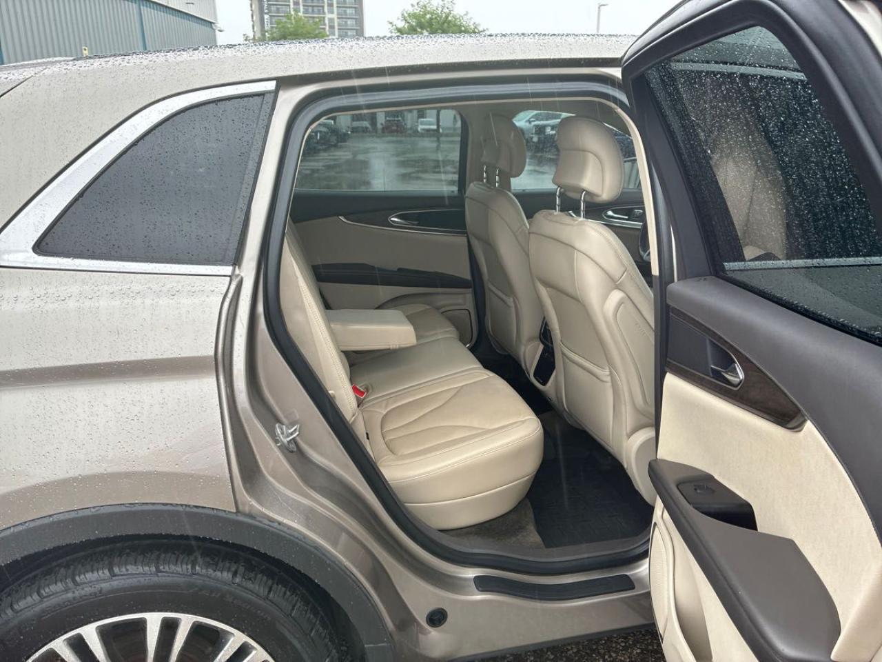 2018 Lincoln MKX Reserve | AWD | Leather | Pano Roof | Nav | Cam ++ Photo14
