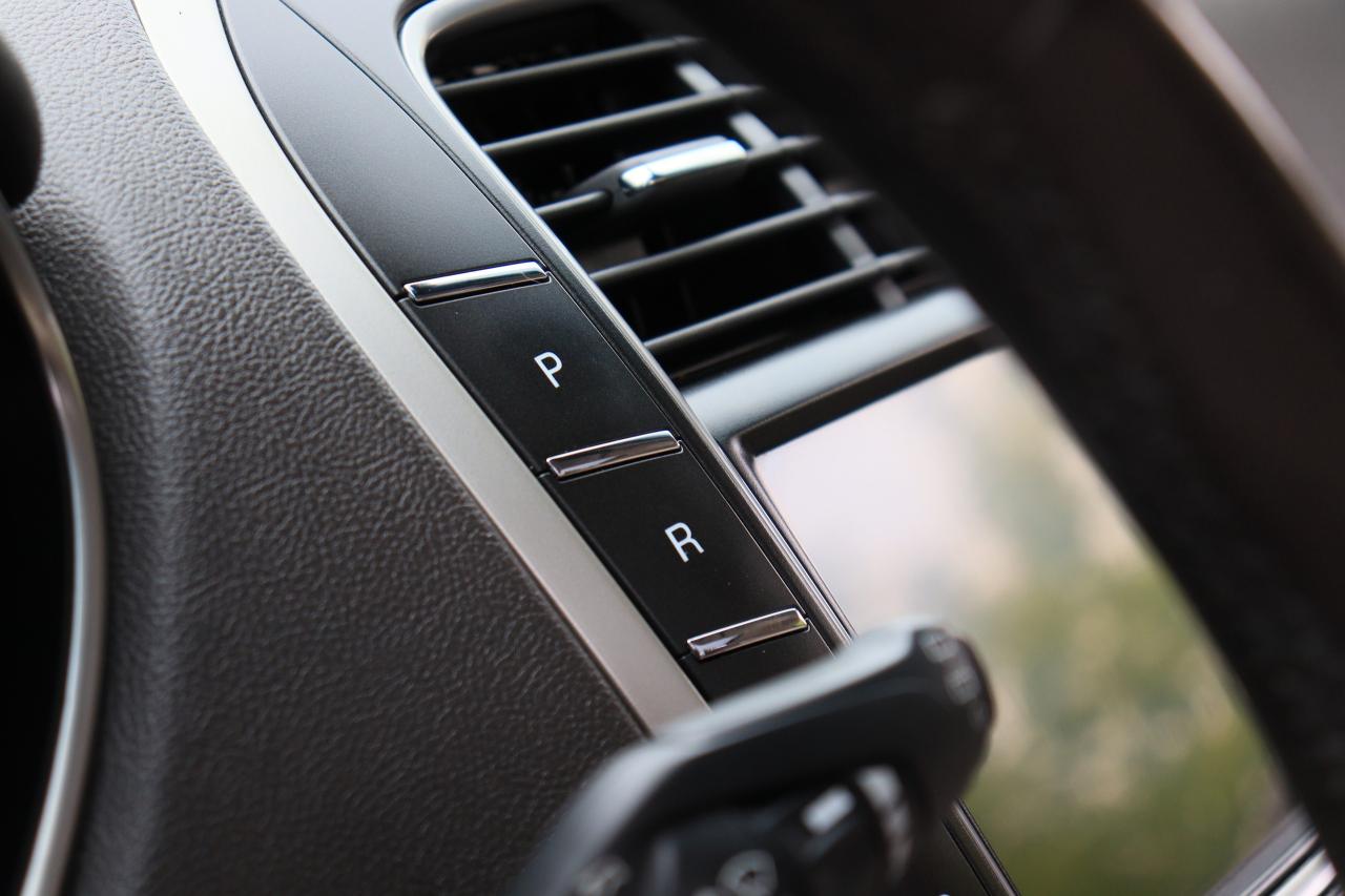 2018 Lincoln MKX Reserve | AWD | Leather | Pano Roof | Nav | Cam ++ Photo21