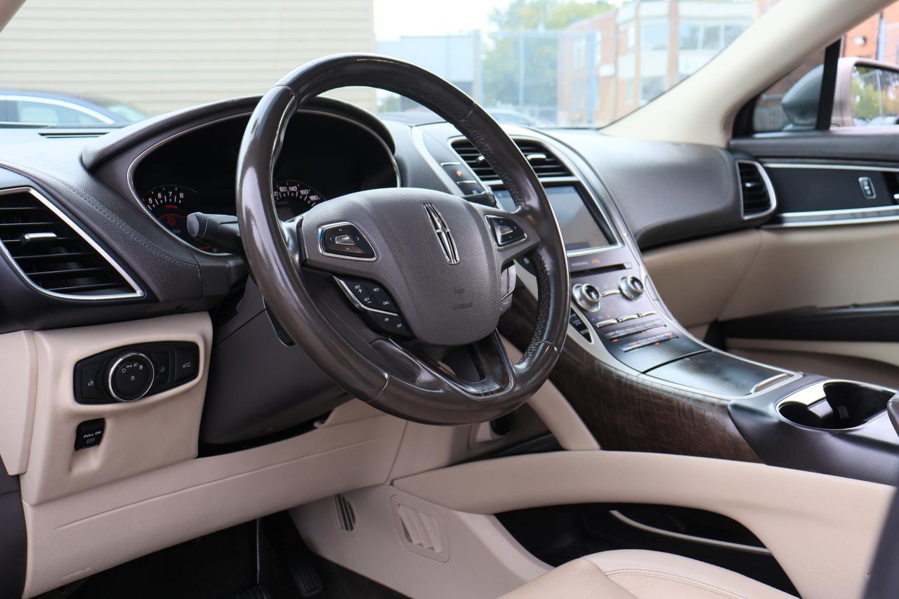 2018 Lincoln MKX Reserve | AWD | Leather | Pano Roof | Nav | Cam ++ Photo28