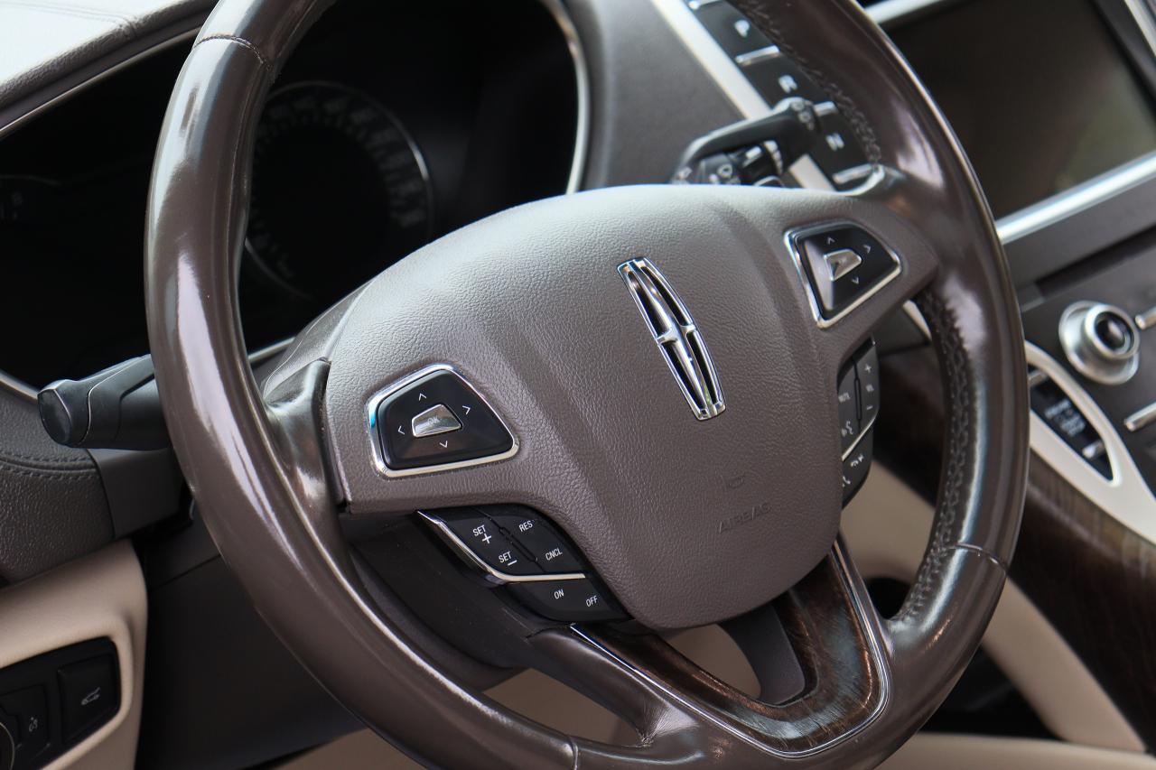 2018 Lincoln MKX Reserve | AWD | Leather | Pano Roof | Nav | Cam ++ Photo19