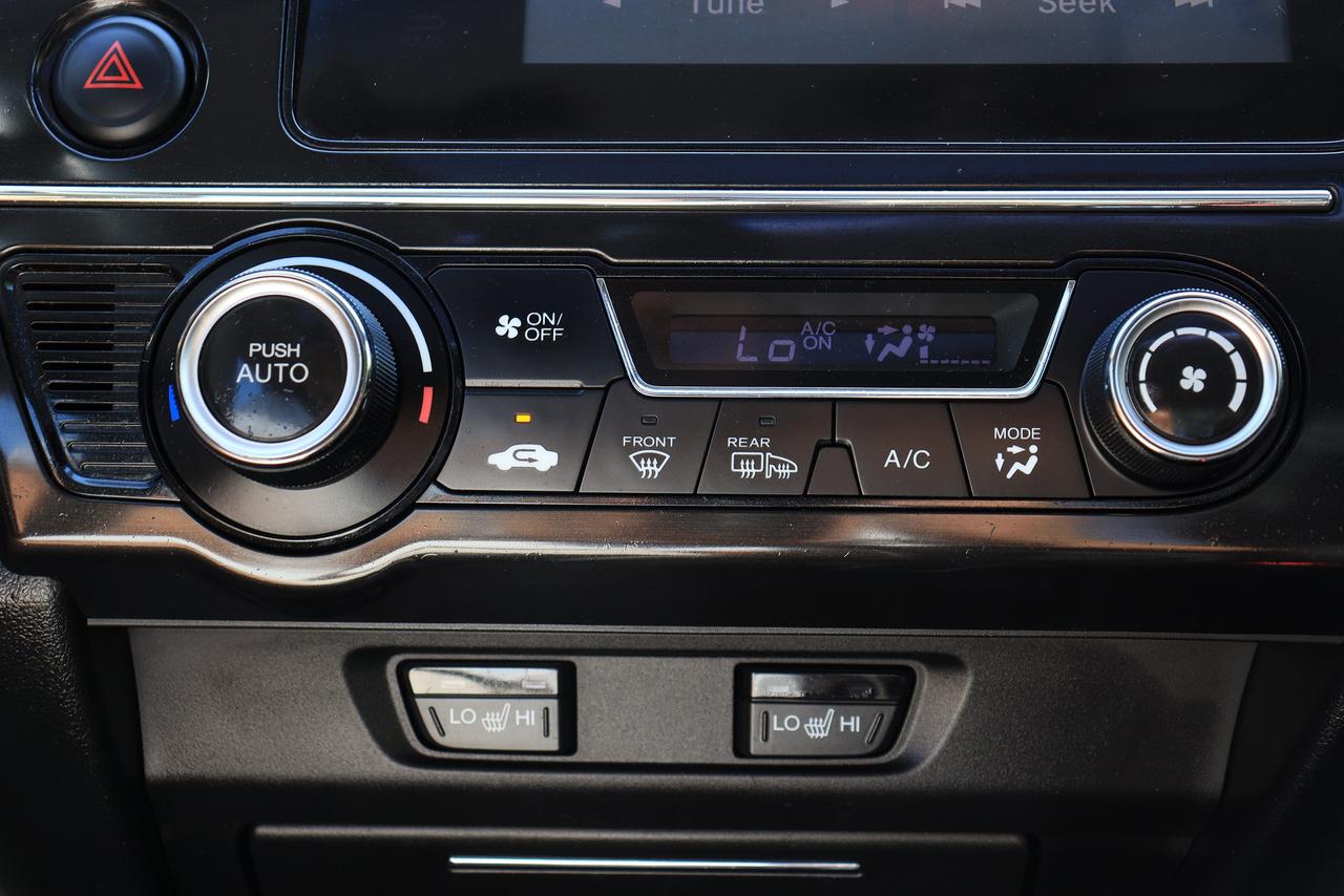 2014 Honda Civic EX | Auto | Sunroof | Cam | Bluetooth | Alloys ++ Photo