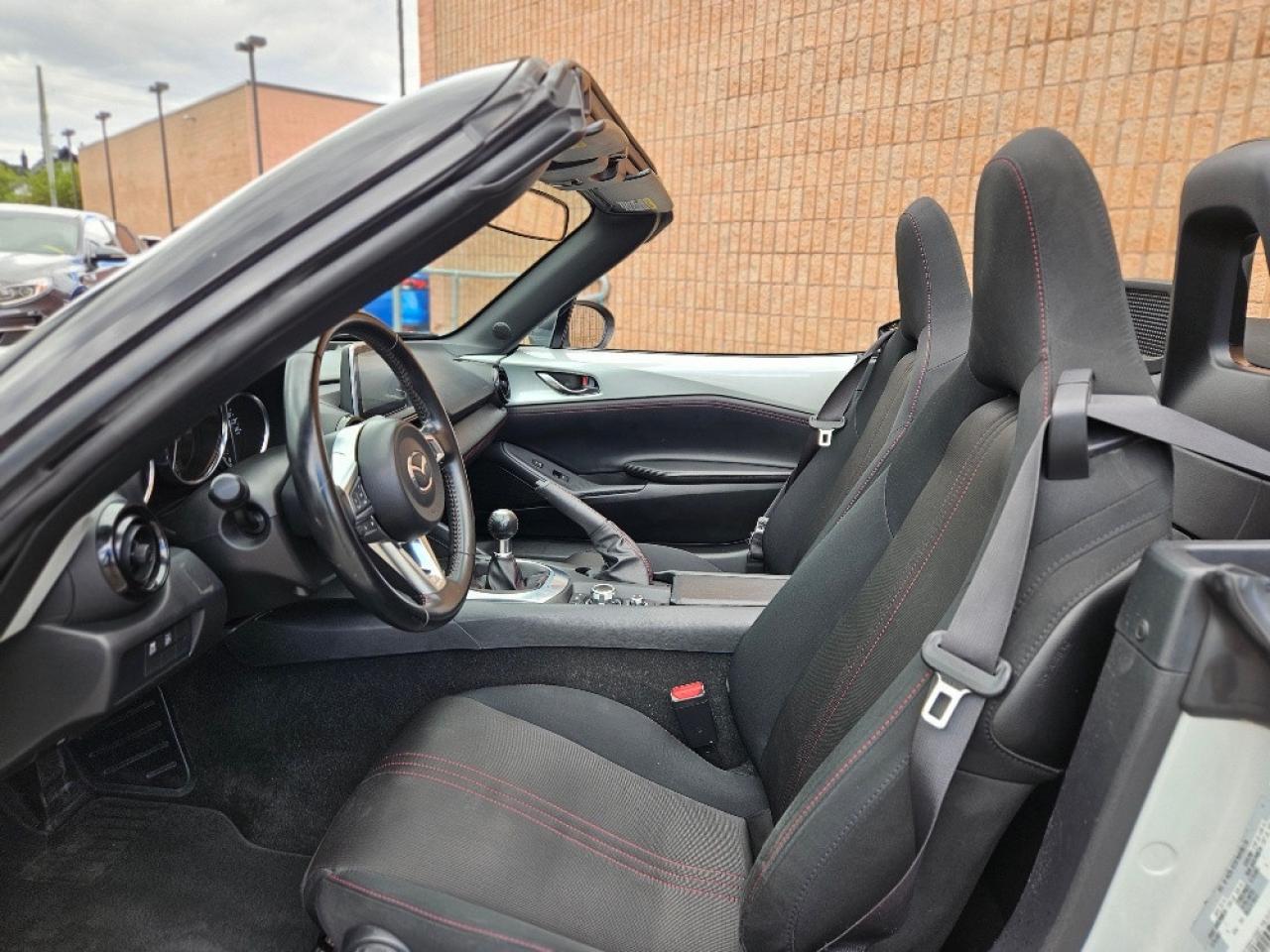 2016 Mazda Miata MX-5 CONVERTIBLE GS-6 SPEED-NAVIGATION Photo