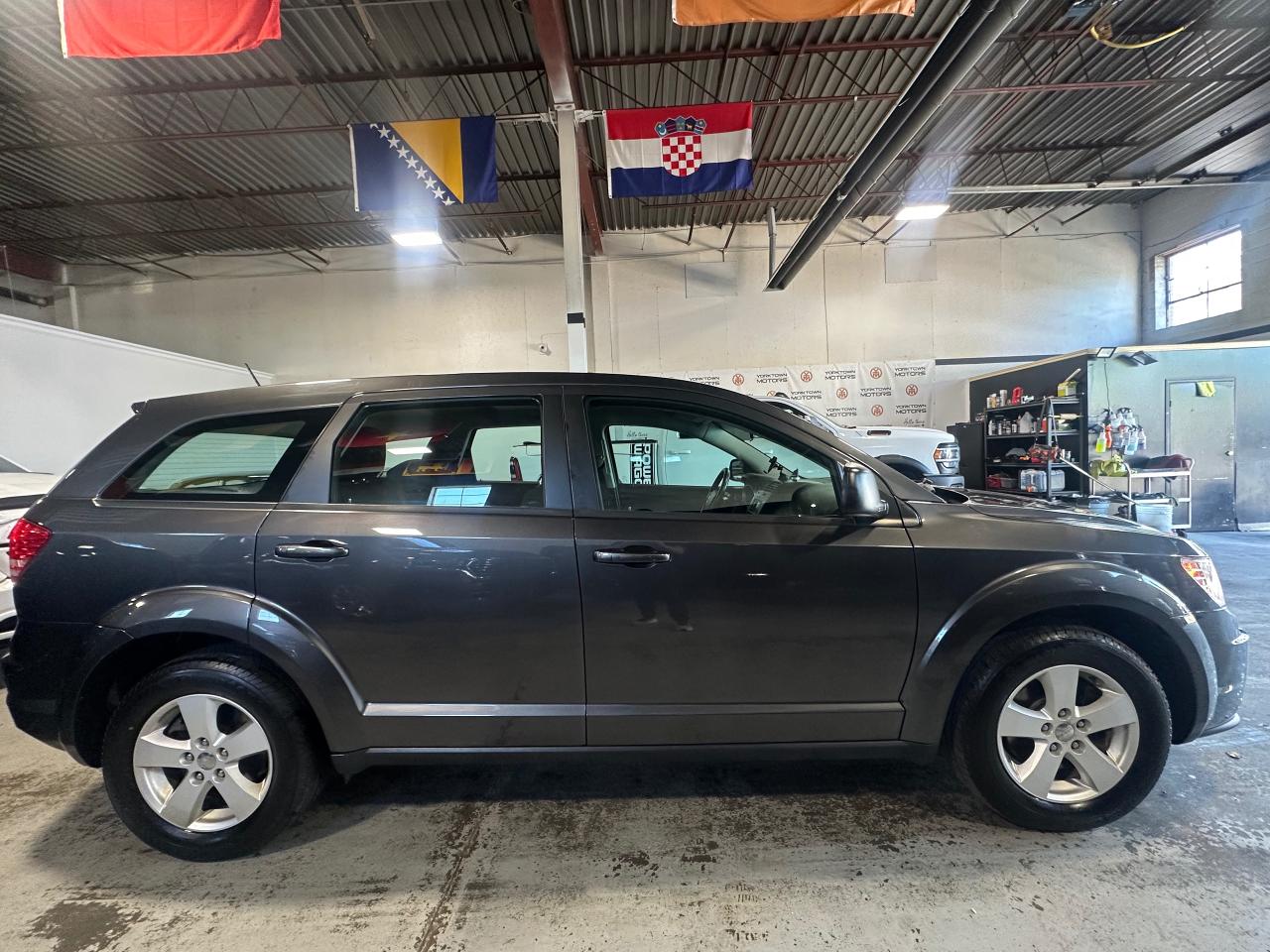 2016 Dodge Journey Canada Value Pkg - Photo #4
