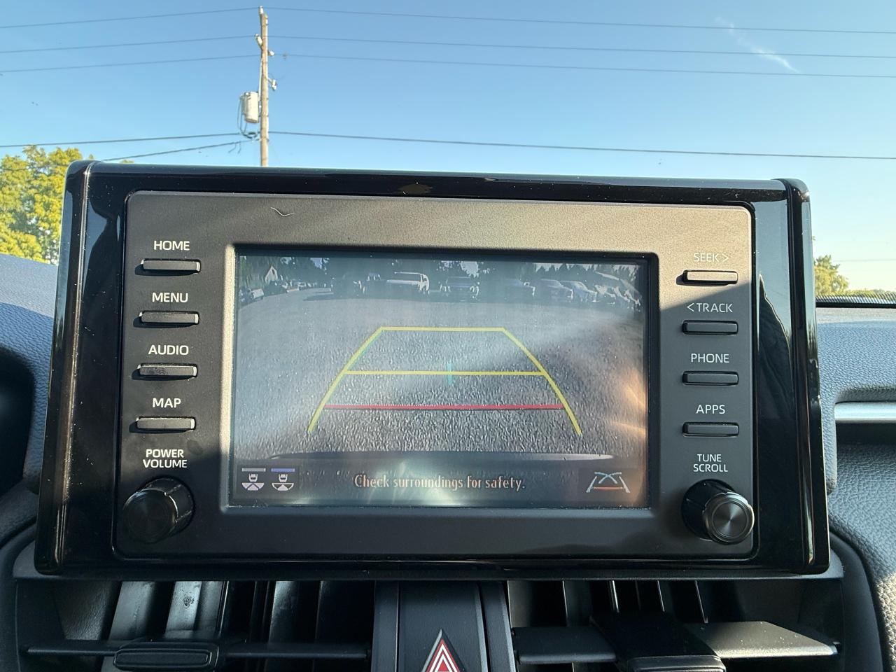 2021 Toyota RAV4 LE Photo