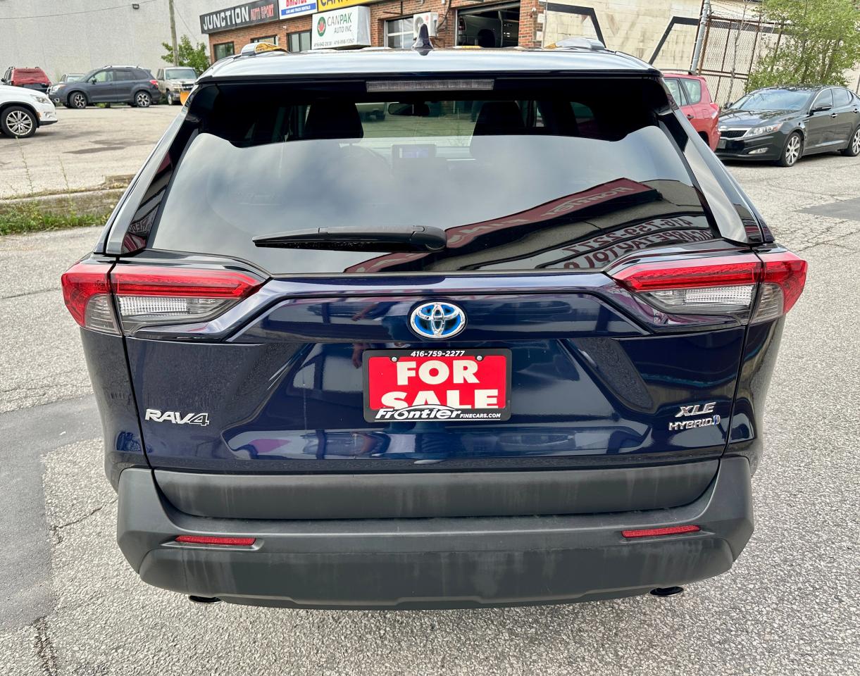 2023 Toyota RAV4 Hybrid XLE | NO ACCIDENTS | SUNROOF | AWD Photo4