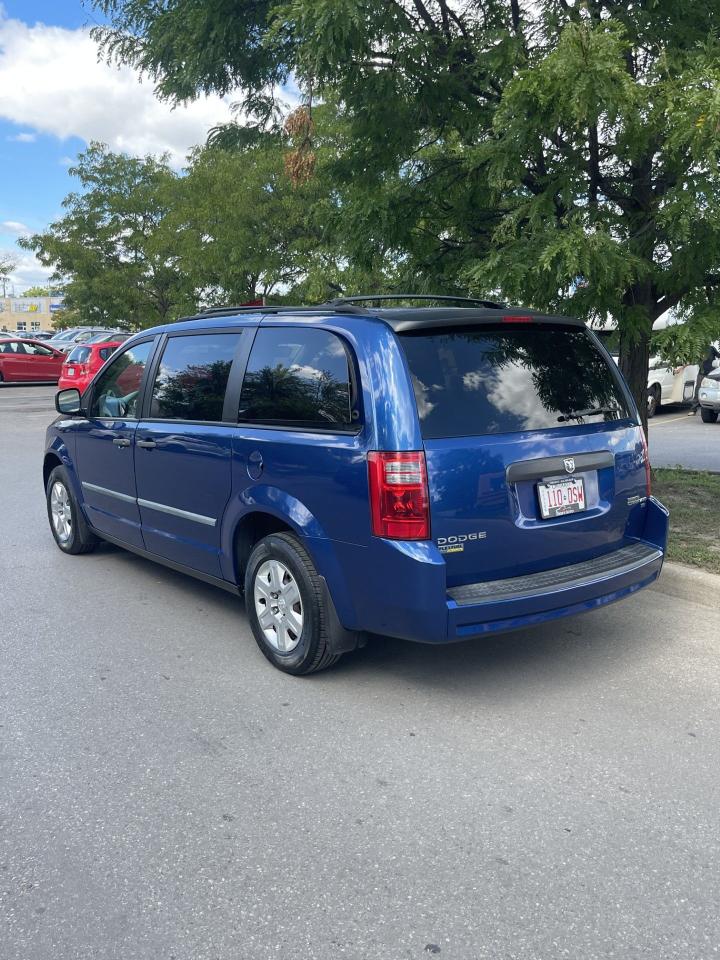 2010 Dodge Grand Caravan SE  /  ONLY 158,000 KMS - Photo #3