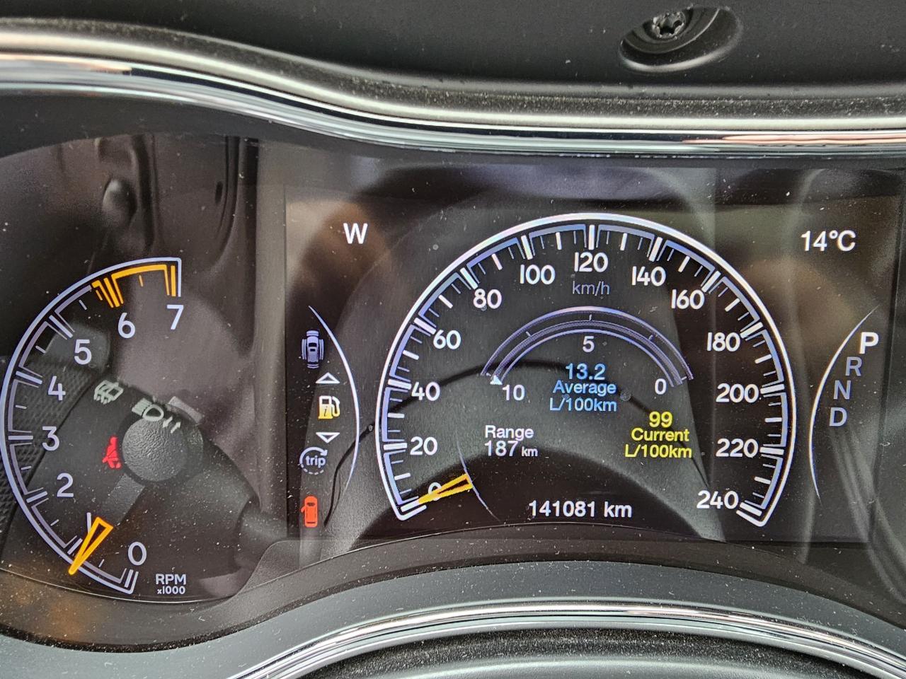 2019 Jeep Grand Cherokee Overland 4x4, FULLY LOADED, NAVI, PANORAMIC, 141KM - Photo #14