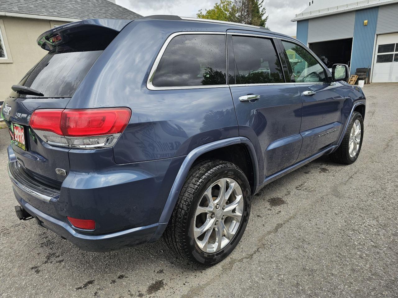 2019 Jeep Grand Cherokee Overland 4x4, FULLY LOADED, NAVI, PANORAMIC, 141KM - Photo #4