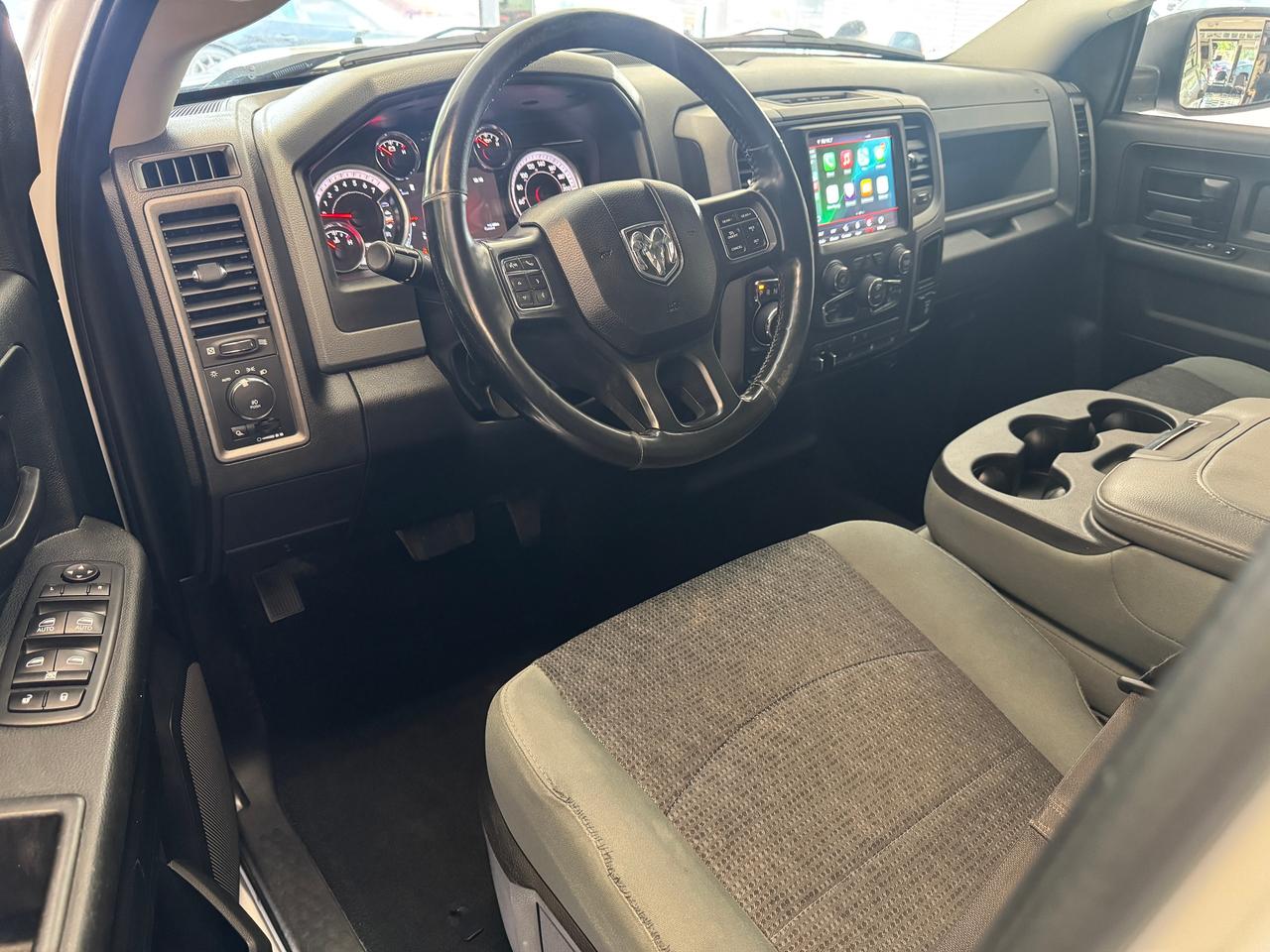 2020 RAM 1500 Classic Express 4x4 Crew 5.7L V8+New Brakes+ApplePlay Photo