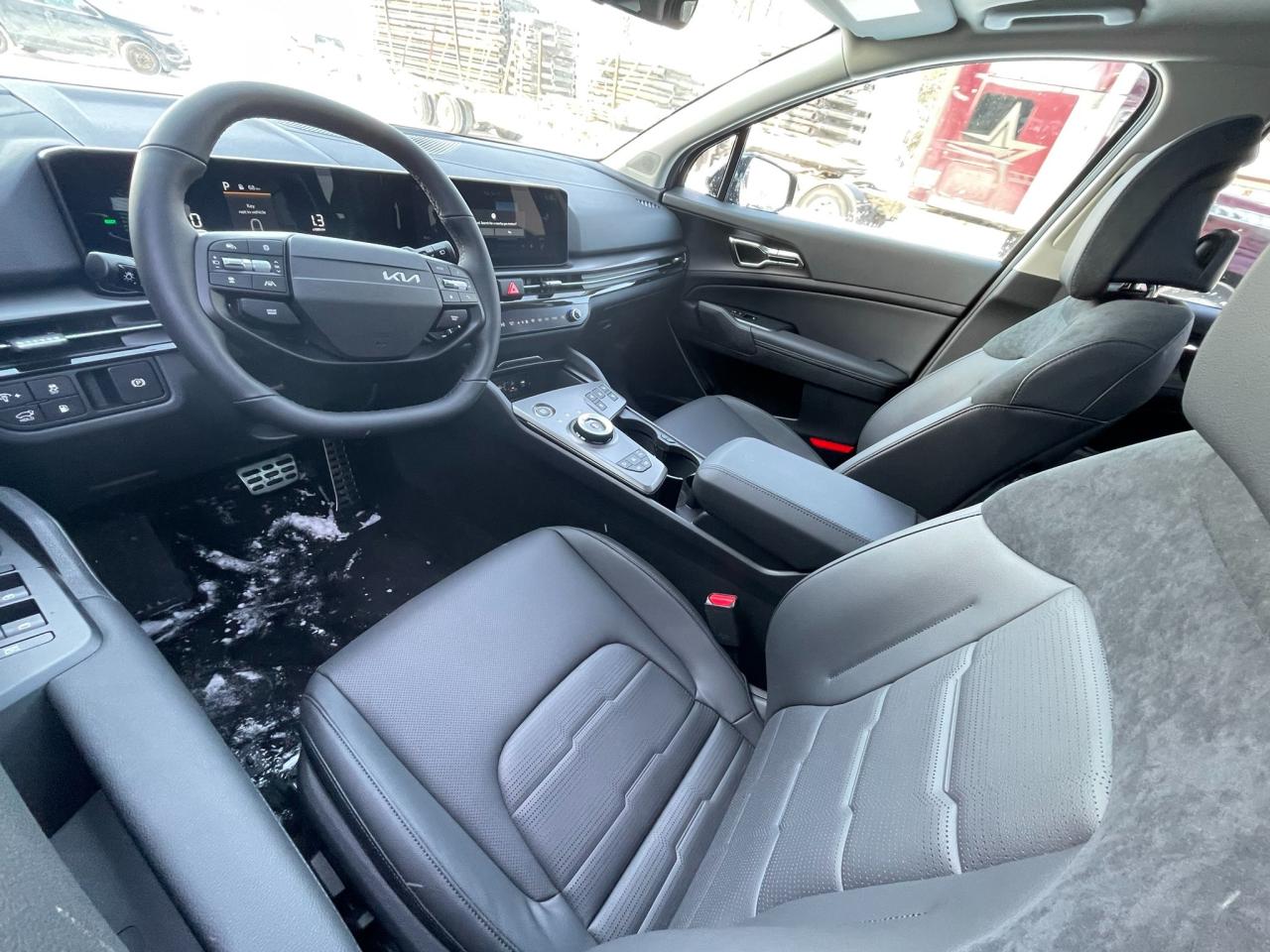 2026 Kia Sportage Plug-In Hybrid EX Premium Photo