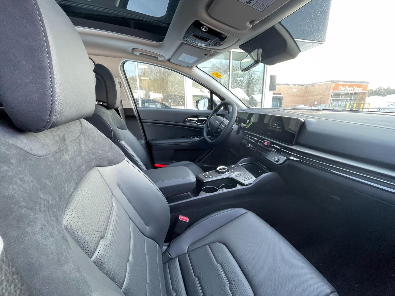 2026 Kia Sportage Plug-In Hybrid EX Premium Photo