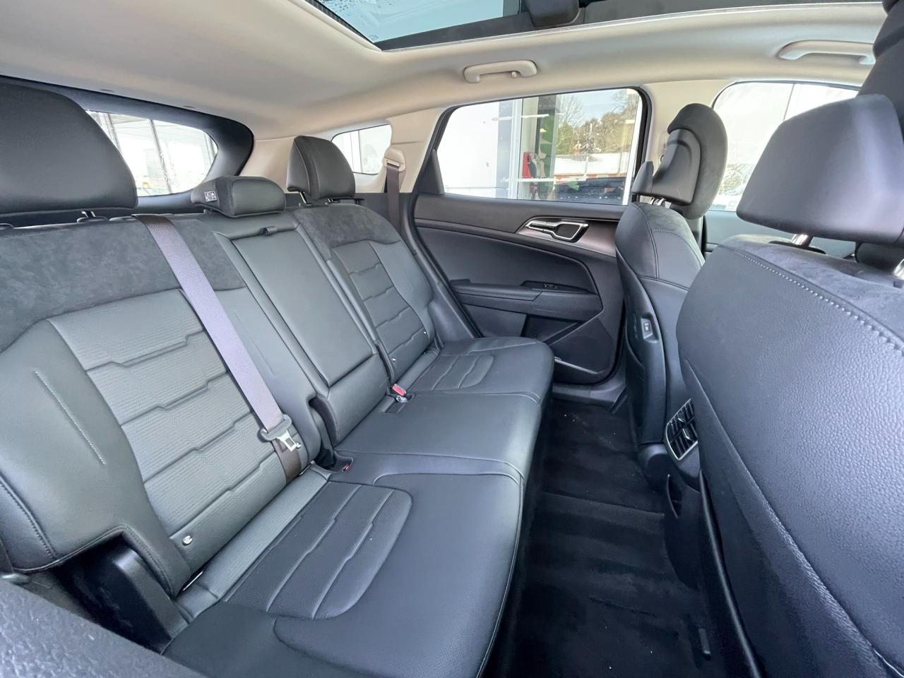 2026 Kia Sportage Plug-In Hybrid EX Premium Photo