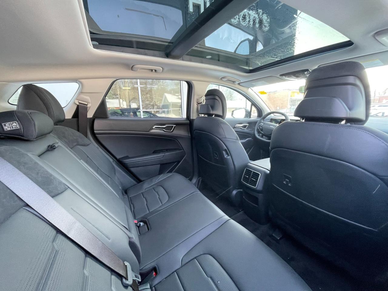 2026 Kia Sportage Plug-In Hybrid EX Premium Photo