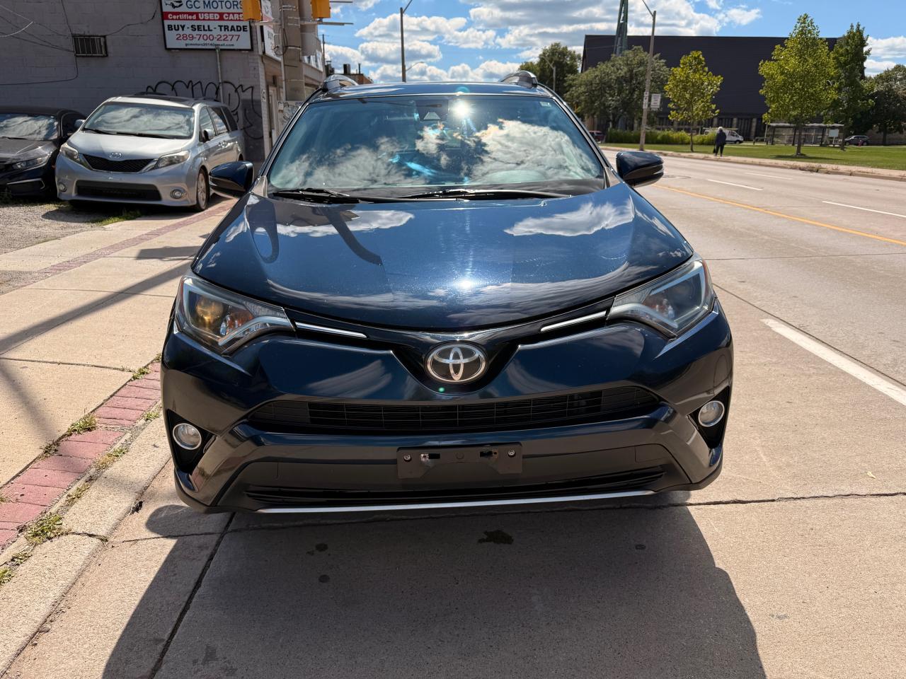 Used 2017 Toyota RAV4 XLE for sale in Hamilton, ON