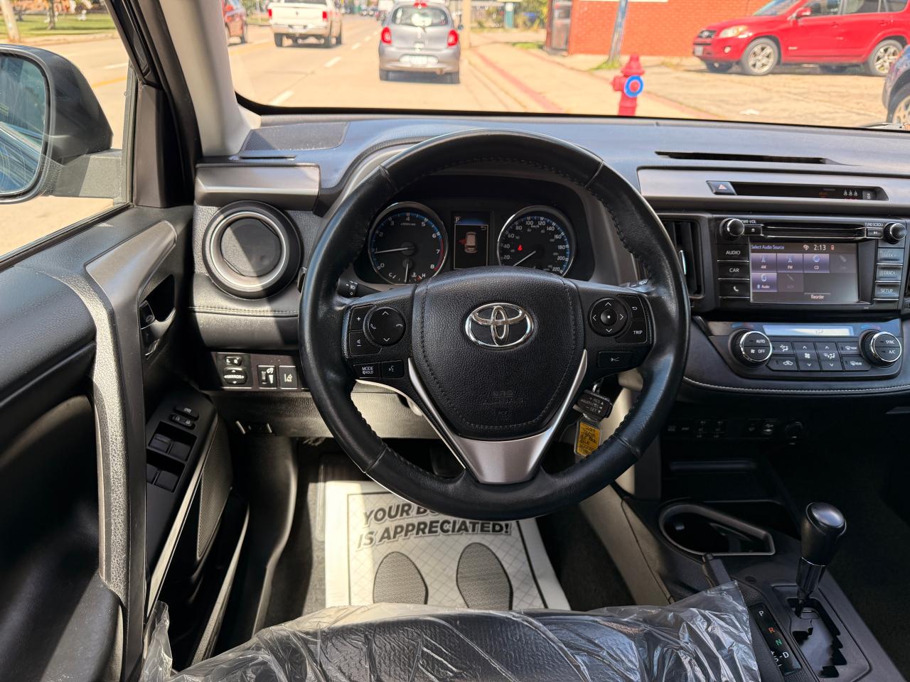 2017 Toyota RAV4 XLE - Photo #18