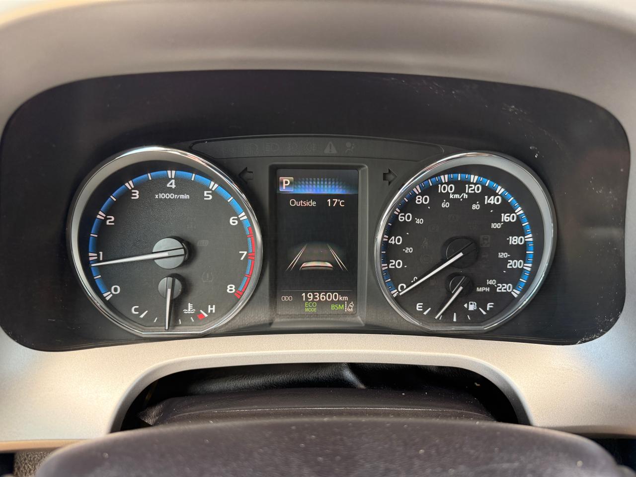 2017 Toyota RAV4 XLE - Photo #24