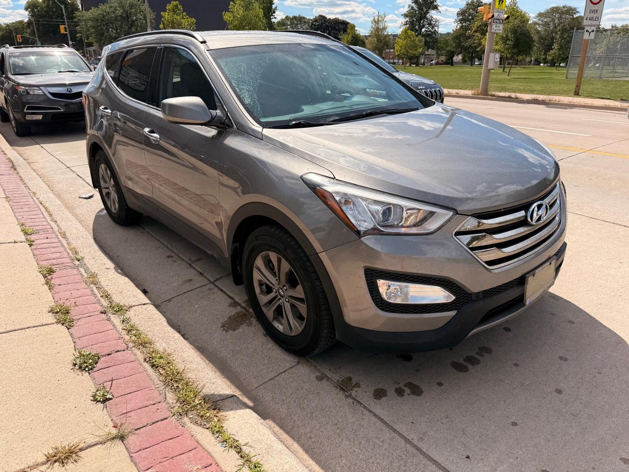 2016 Hyundai Santa Fe Sport FWD 4dr 2.4L Premium Photo4