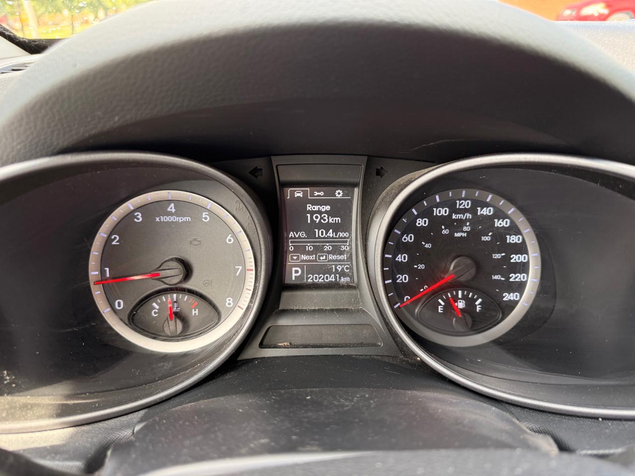 2016 Hyundai Santa Fe Sport FWD 4dr 2.4L Premium - Photo #23