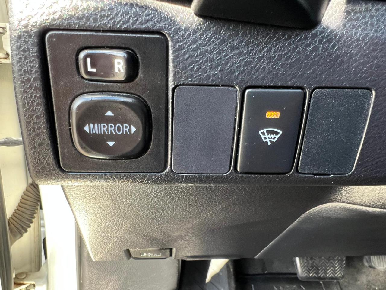 2017 Toyota Corolla XSE No Accident Heated Seats Push Button Start - Photo #41