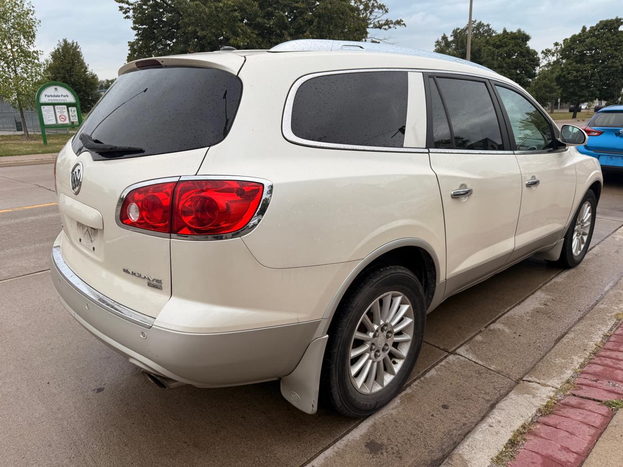 2011 Buick Enclave CXL1 - Photo #9