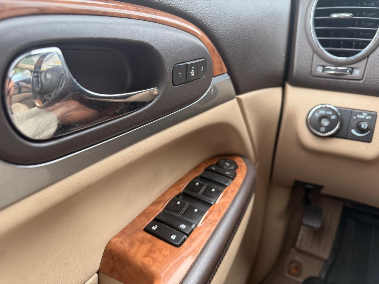 2011 Buick Enclave CXL1 - Photo #30