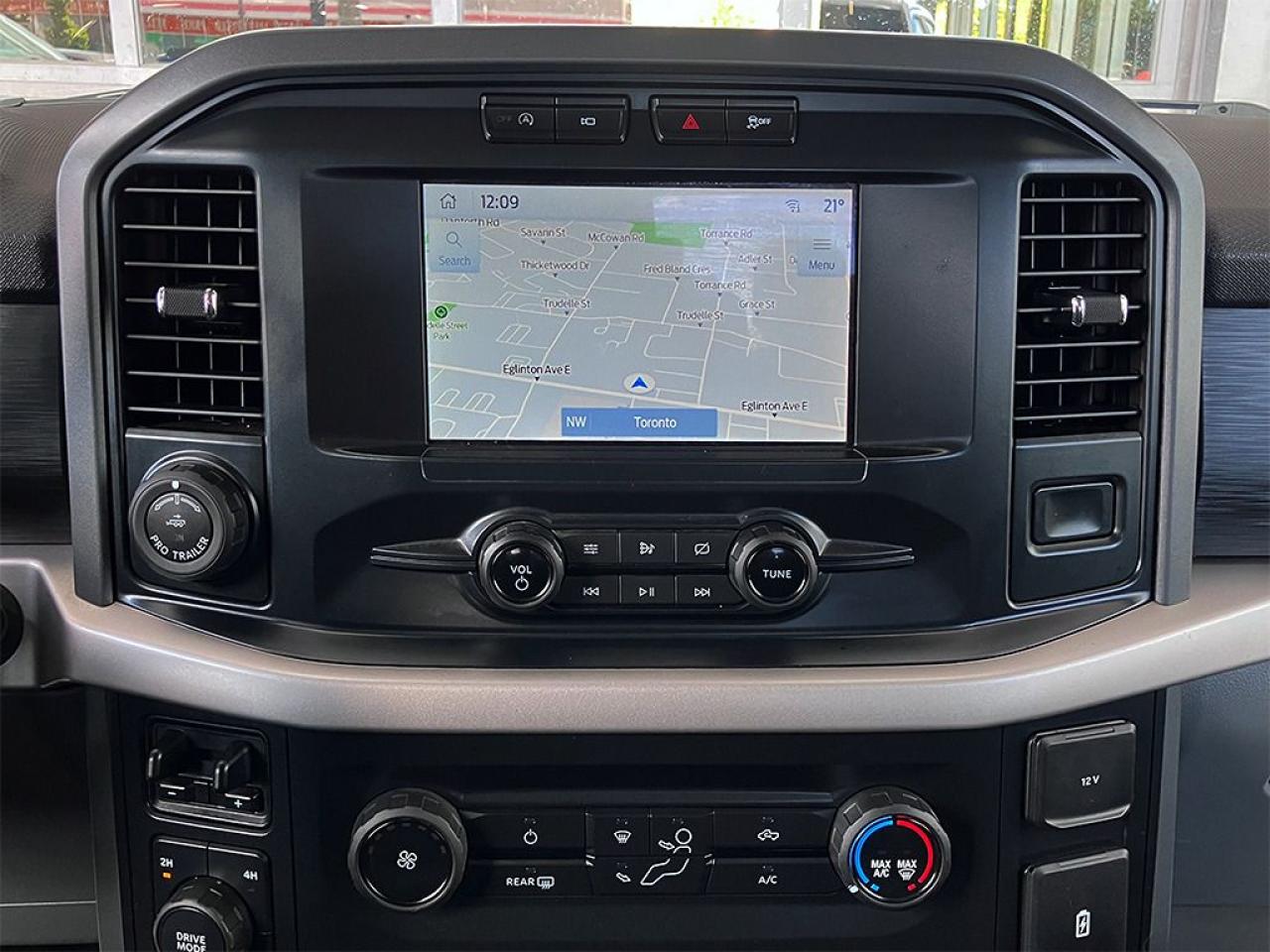 2021 Ford F-150 XLT|5.0L V8|4WD|6.5 BED|NAVI|REARCAM|6 SEATS - Photo #2