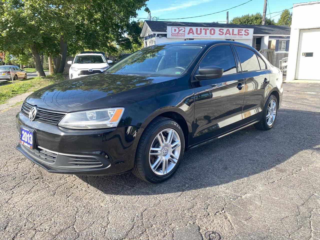 Used 2013 Volkswagen Jetta 2.0L Gas Saver/5 Speed Manual/Heated Seats for sale in Scarborough, ON