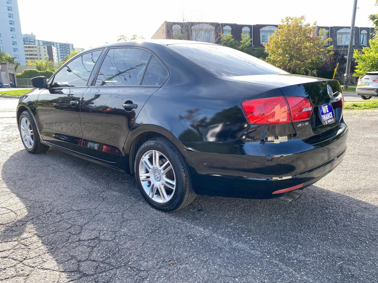 2013 Volkswagen Jetta 2.0L Gas Saver/5 Speed Manual/Heated Seats - Photo #8