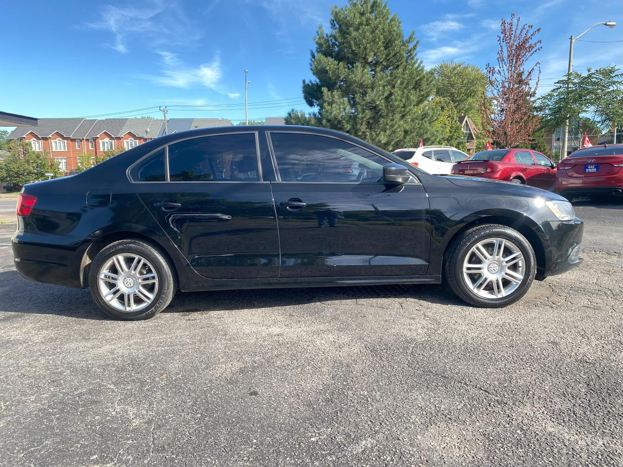 2013 Volkswagen Jetta 2.0L Gas Saver/5 Speed Manual/Heated Seats - Photo #5